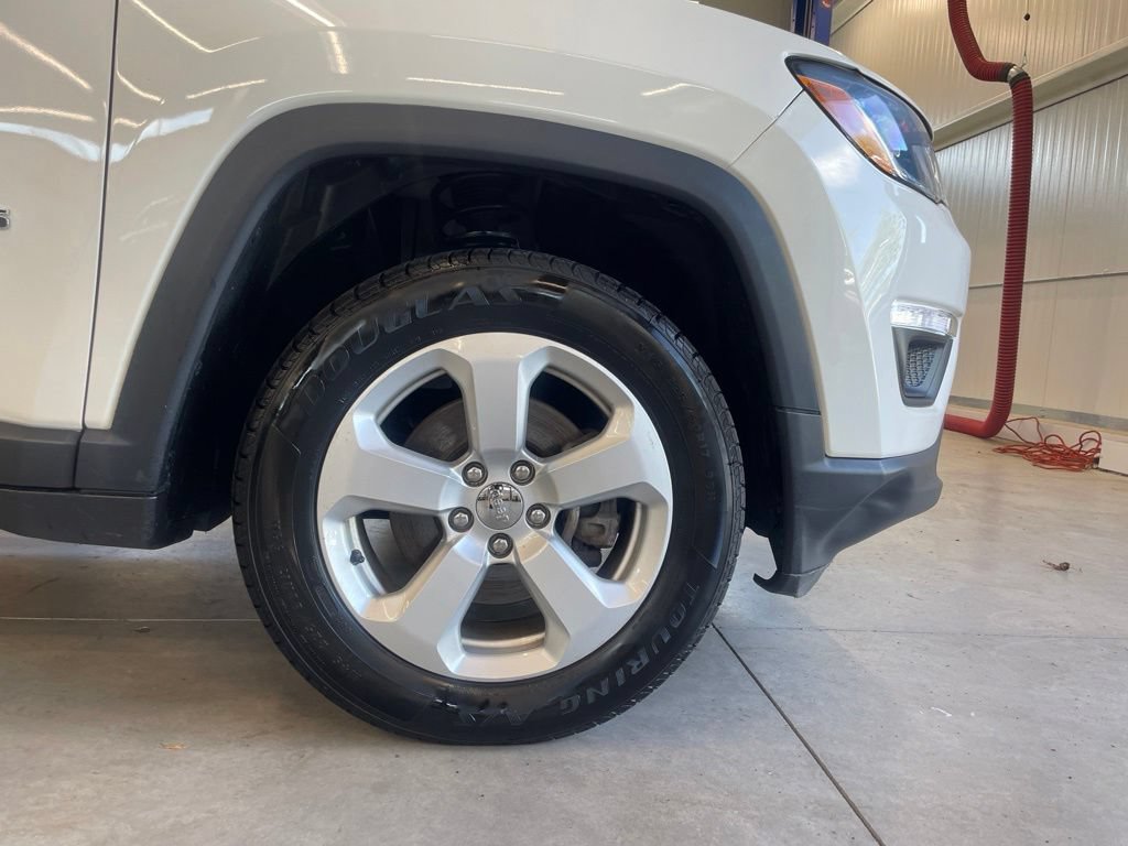 Used 2020 Jeep Compass Latitude w/ Cold Weather Group AWD/4WD image 33