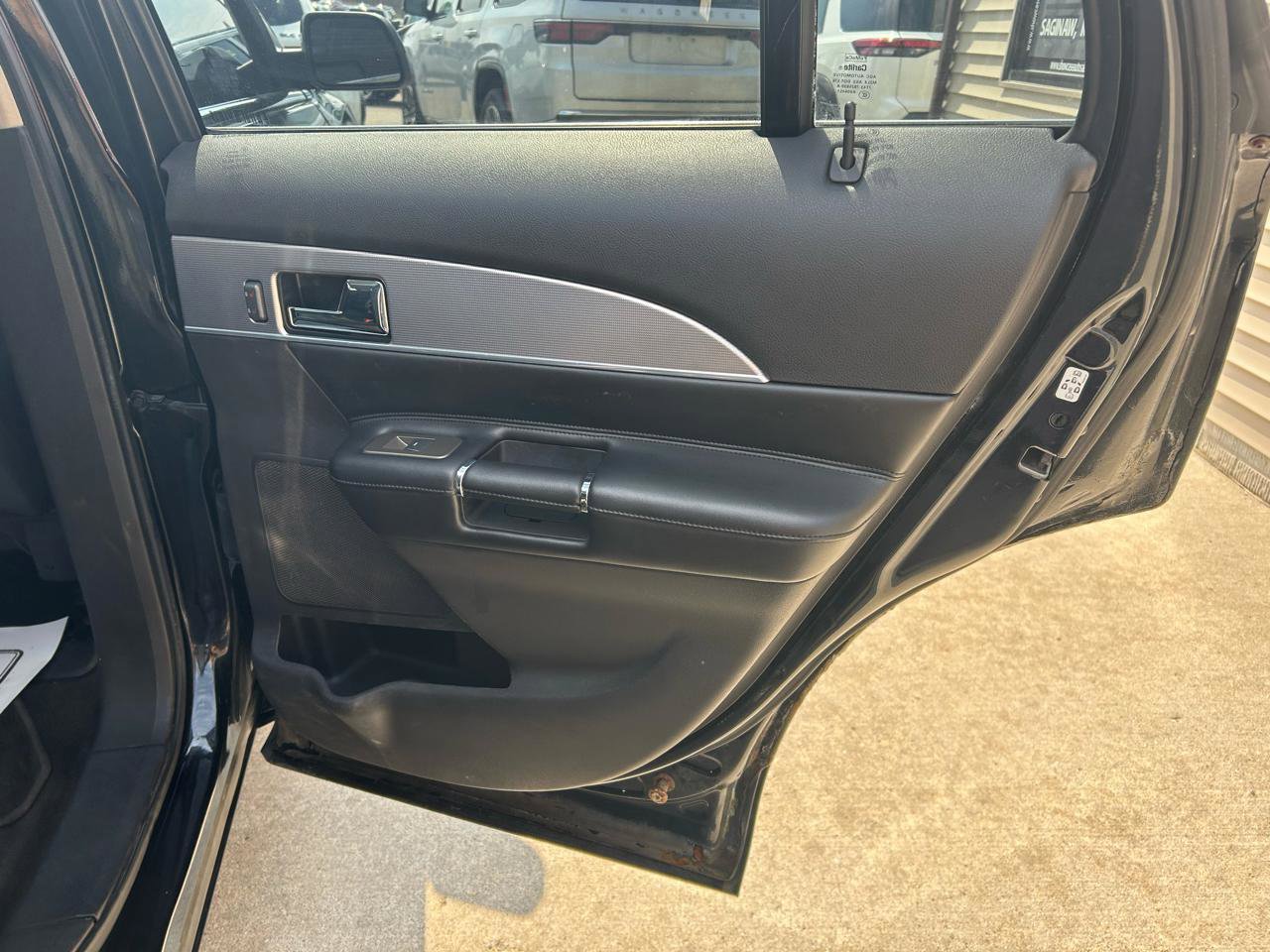 Used 2011 Lincoln MKX AWD w/ Sight & Sound Pkg image 15