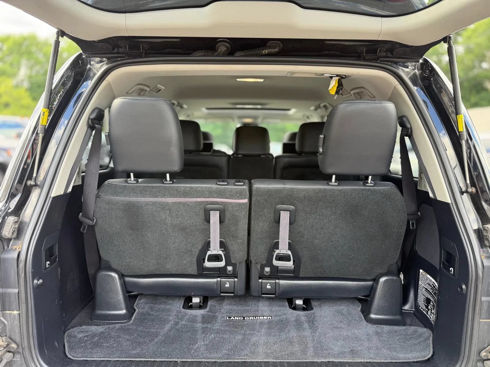 Used 2016 Toyota Land Cruiser w/ Four Season Floor Mat Package AWD/4WD image 20