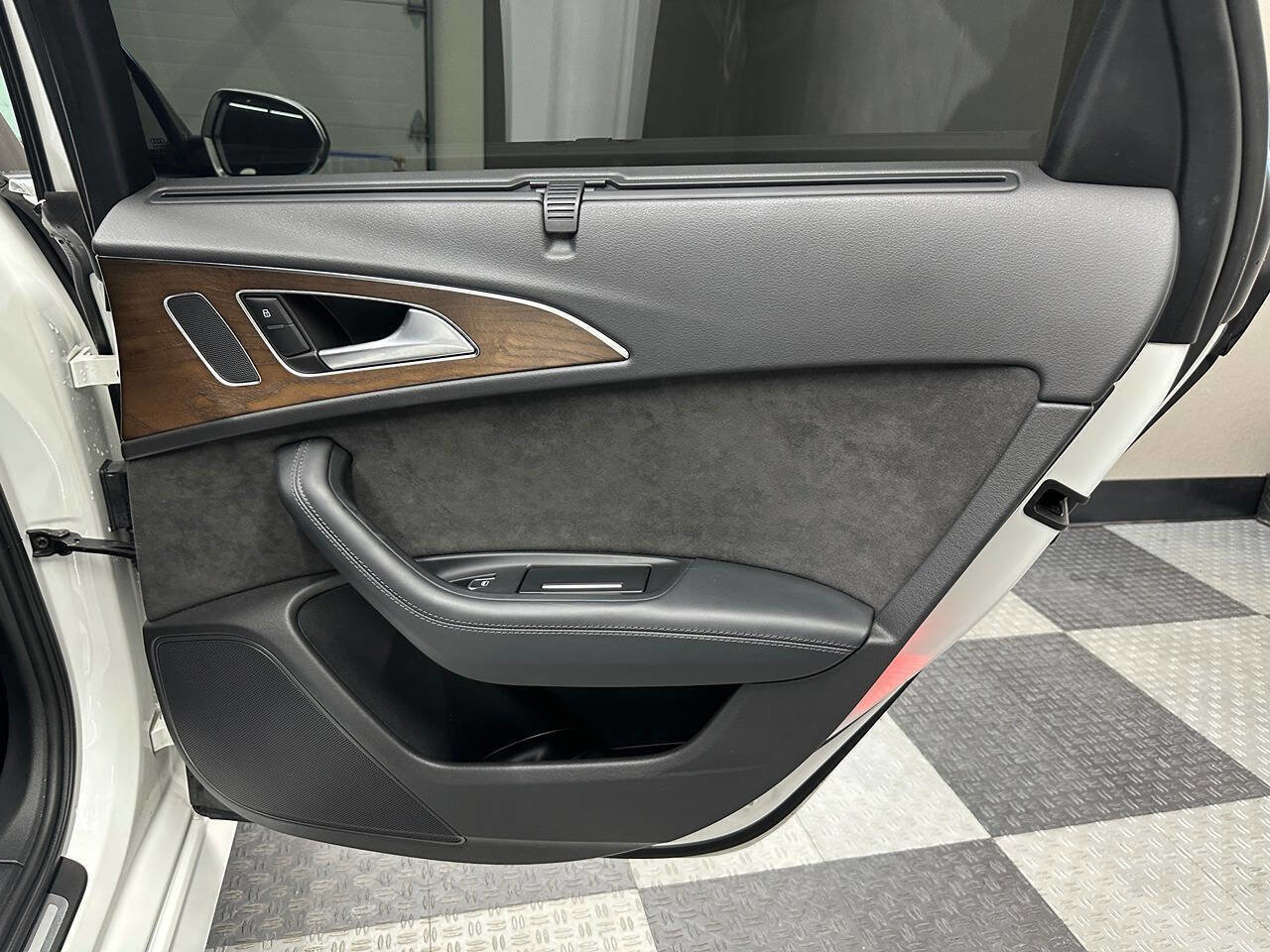 Used 2016 Audi S6 Premium Plus w/ Comfort Seating Package image 23
