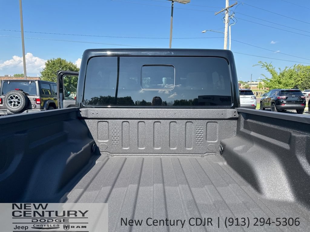 New 2025 Jeep Gladiator Sport AWD/4WD image 13