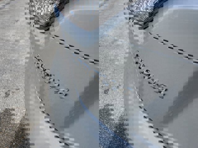 Used 2021 Toyota Corolla LE image 12