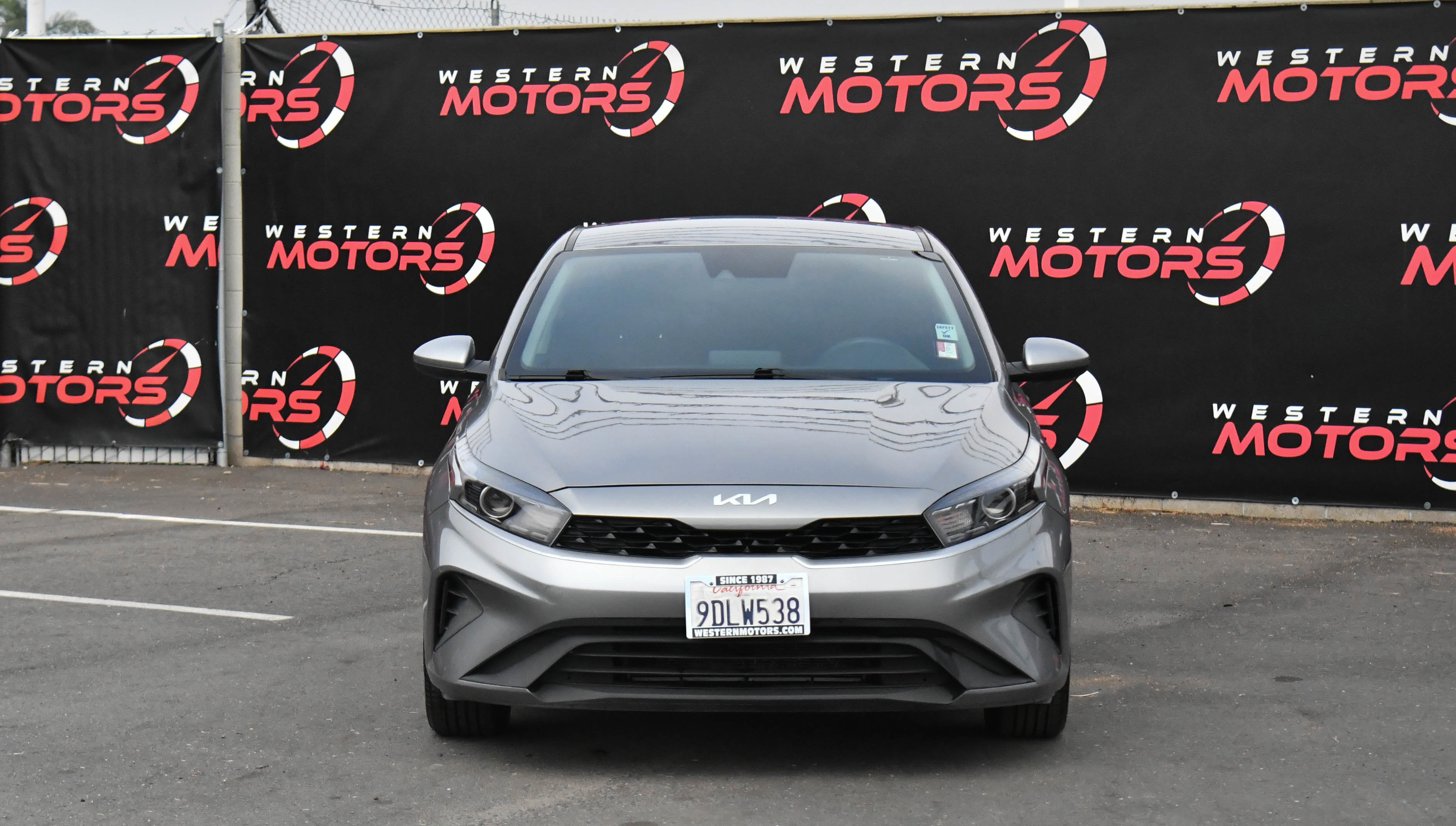 Used 2023 Kia Forte LXS image 2