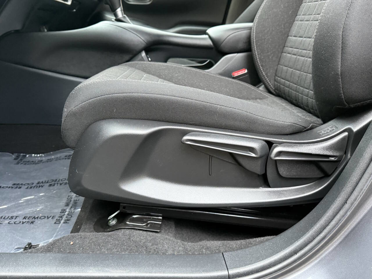 Used 2023 Honda HR-V LX image 29