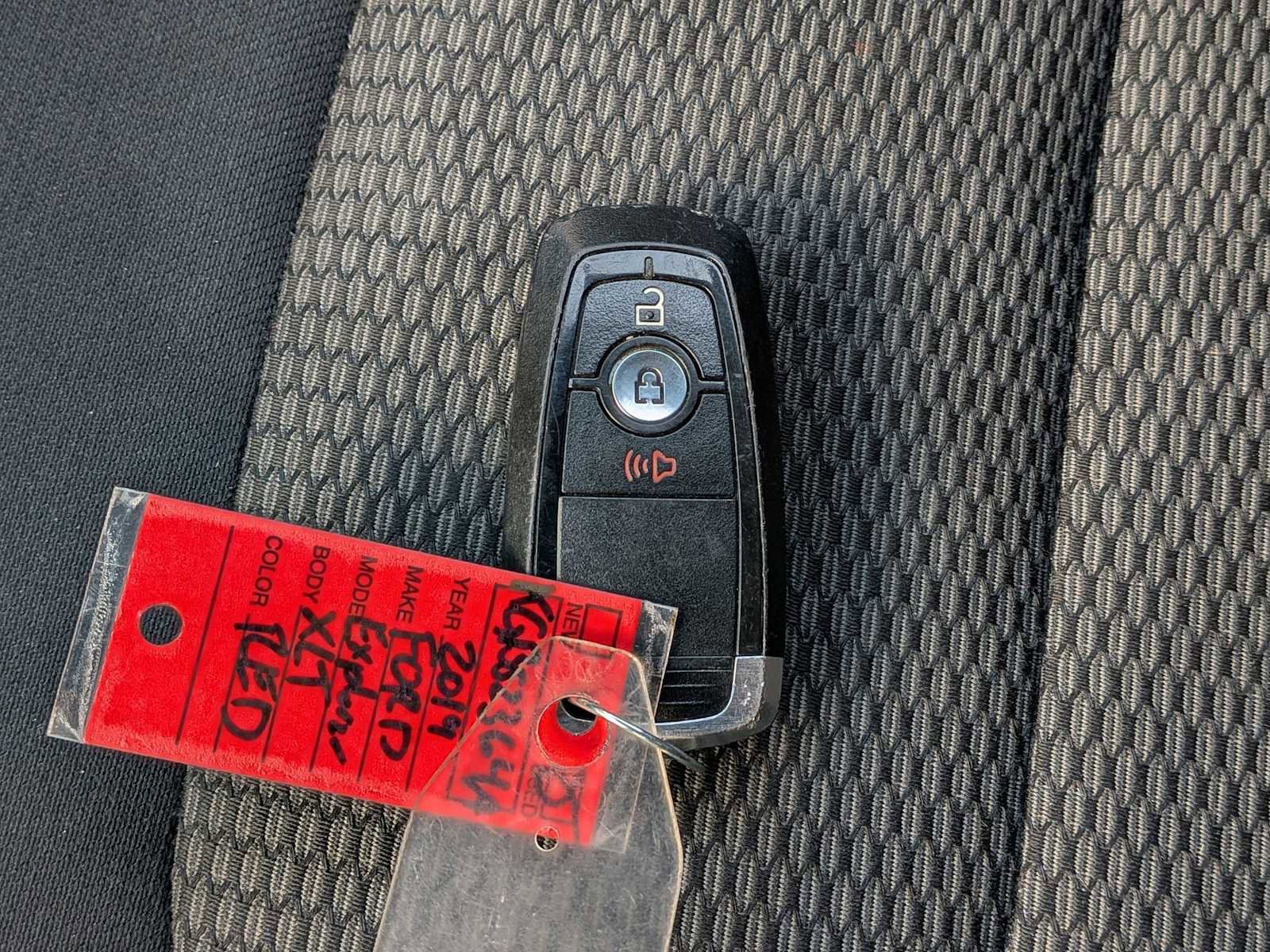 Used 2019 Ford Explorer XLT image 33