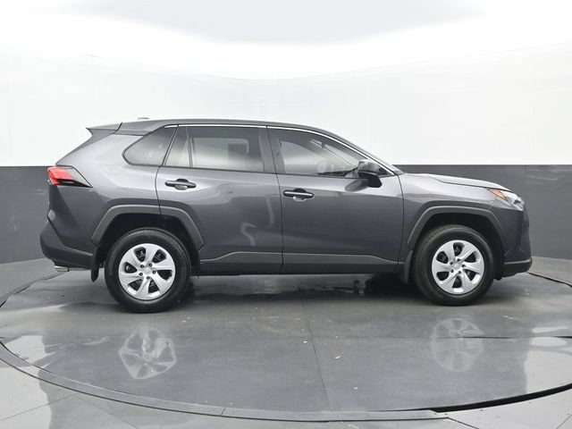 Used 2025 Toyota RAV4 LE FWD video 2