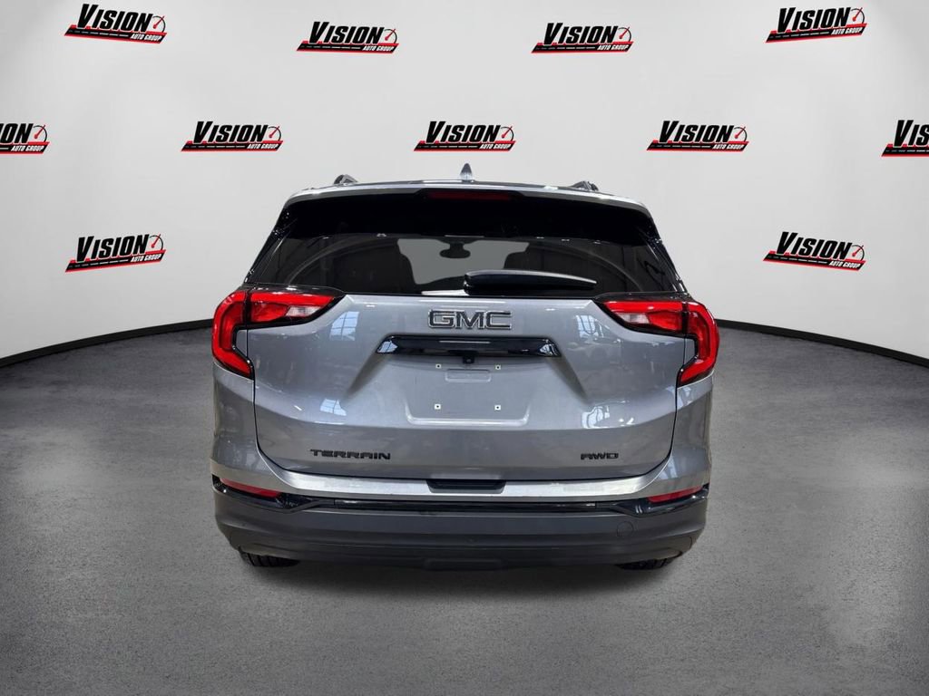 Used 2021 GMC Terrain SLT w/ Elevation Edition image 6