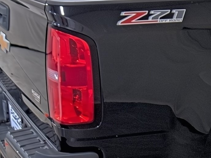 Used 2017 Chevrolet Colorado Z71 AWD/4WD image 13