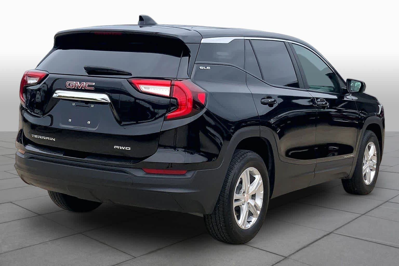 Certified 2024 GMC Terrain SLE AWD/4WD image 13