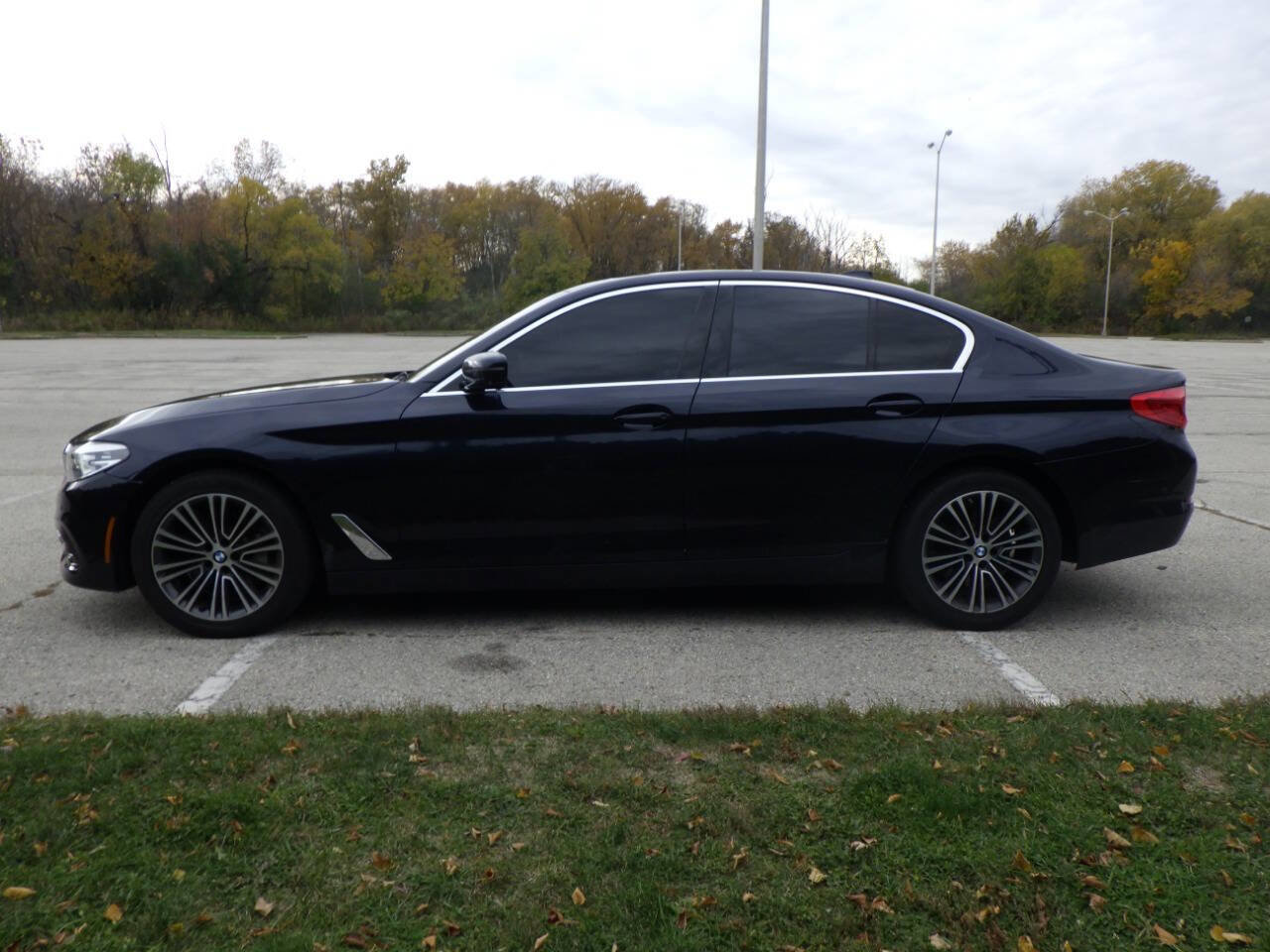 Used 2019 BMW 530i xDrive AWD/4WD image 2