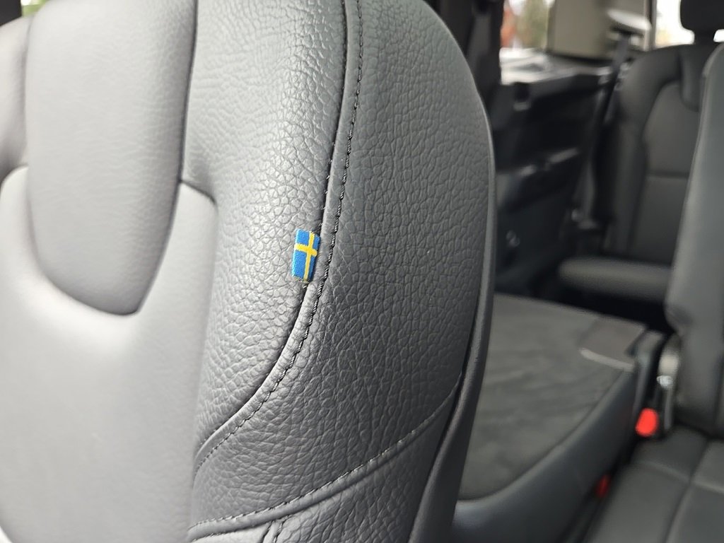 Certified 2023 Volvo XC90 B6 Plus w/ Protection Package Premier image 32