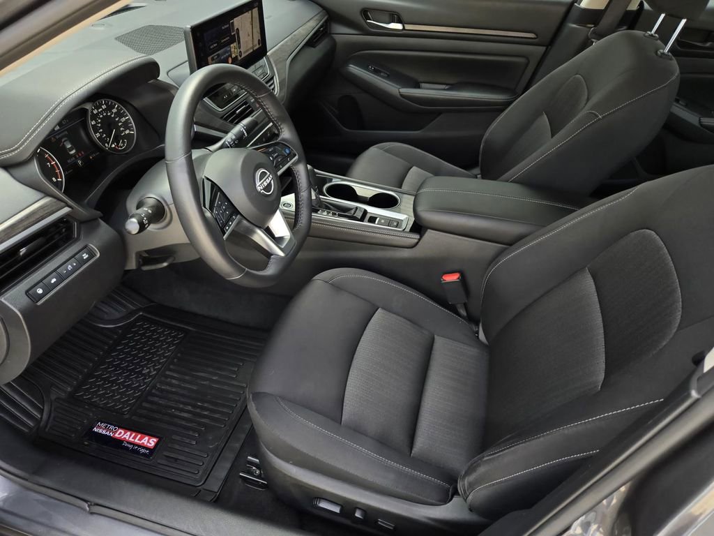 Certified 2024 Nissan Altima 2.5 SV w/ SV Premium Package image 18