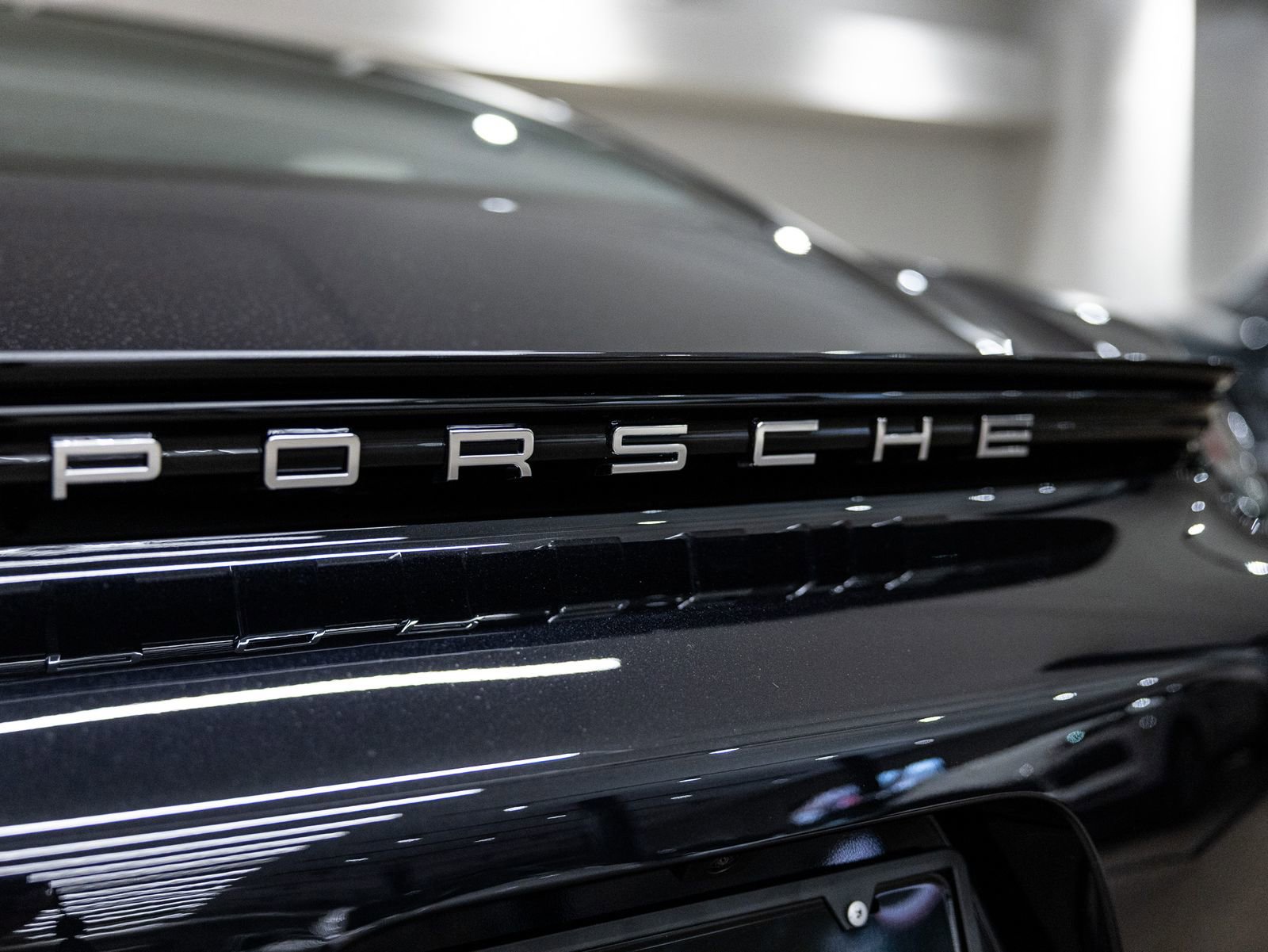 Certified 2025 Porsche 718 Cayman RWD image 19