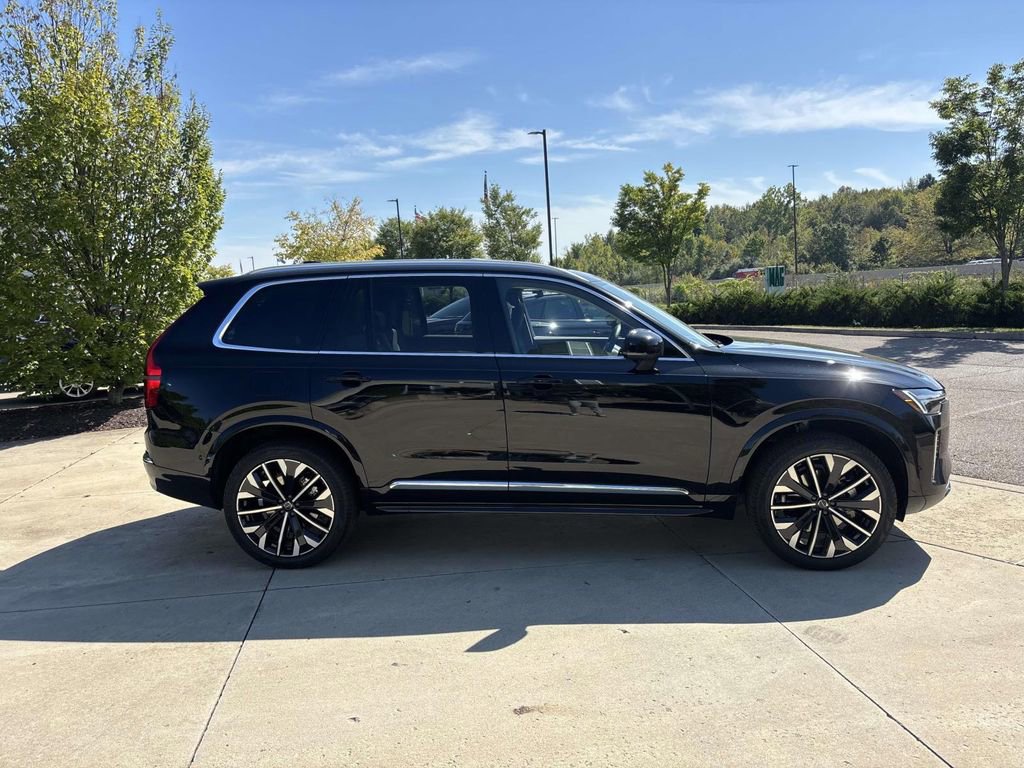 New 2026 Volvo XC90 B6 Plus w/ Protection Package Premier image 8