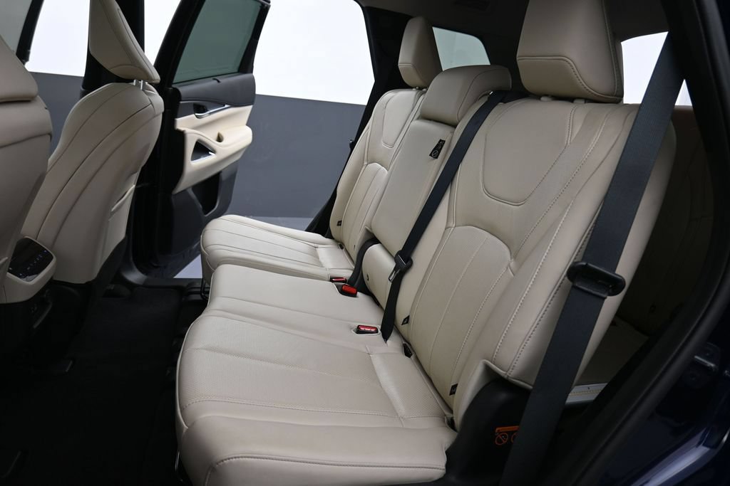 Used 2023 INFINITI QX60 Luxe w/ Vision Package AWD/4WD image 15