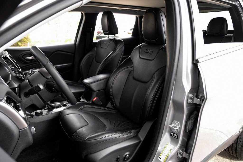 Used 2022 Jeep Cherokee Limited w/ Elite Package image 8