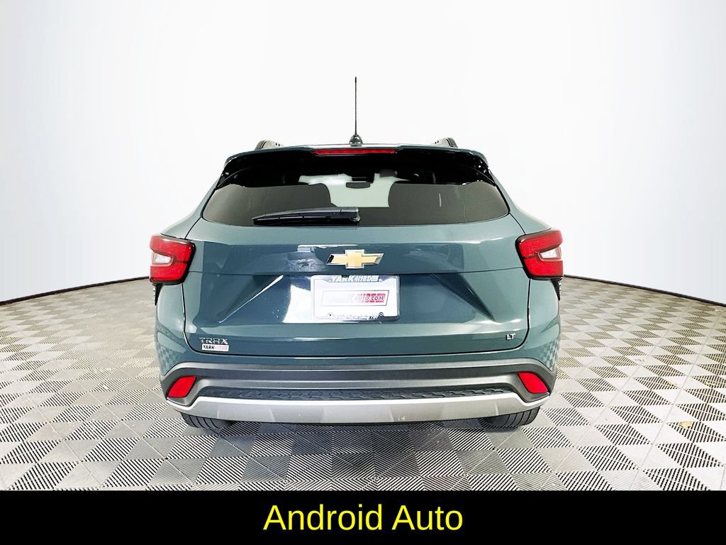 Used 2025 Chevrolet Trax LT FWD image 9