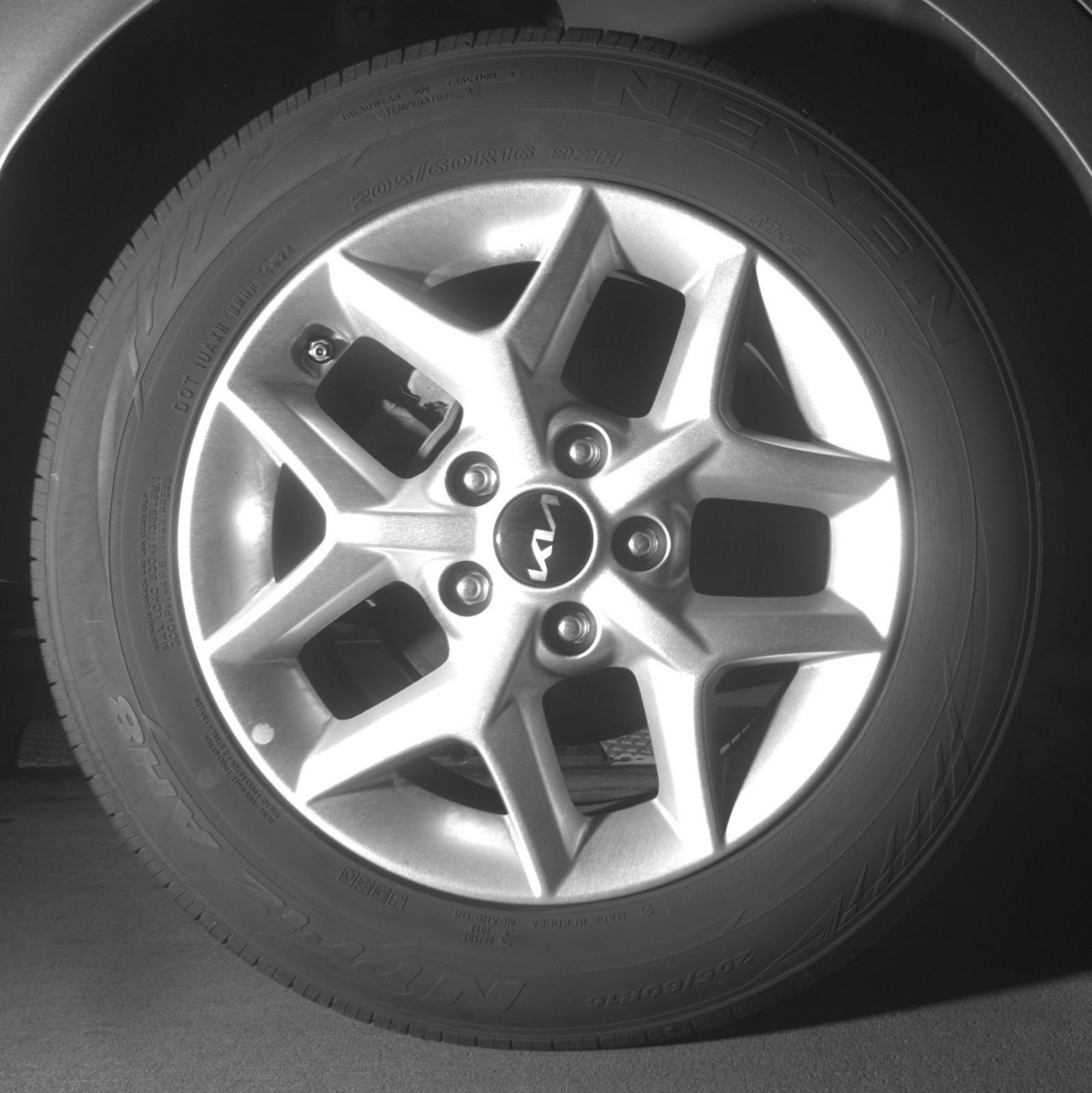 Used 2025 Kia Soul LX w/ LX Technology Package FWD image 26