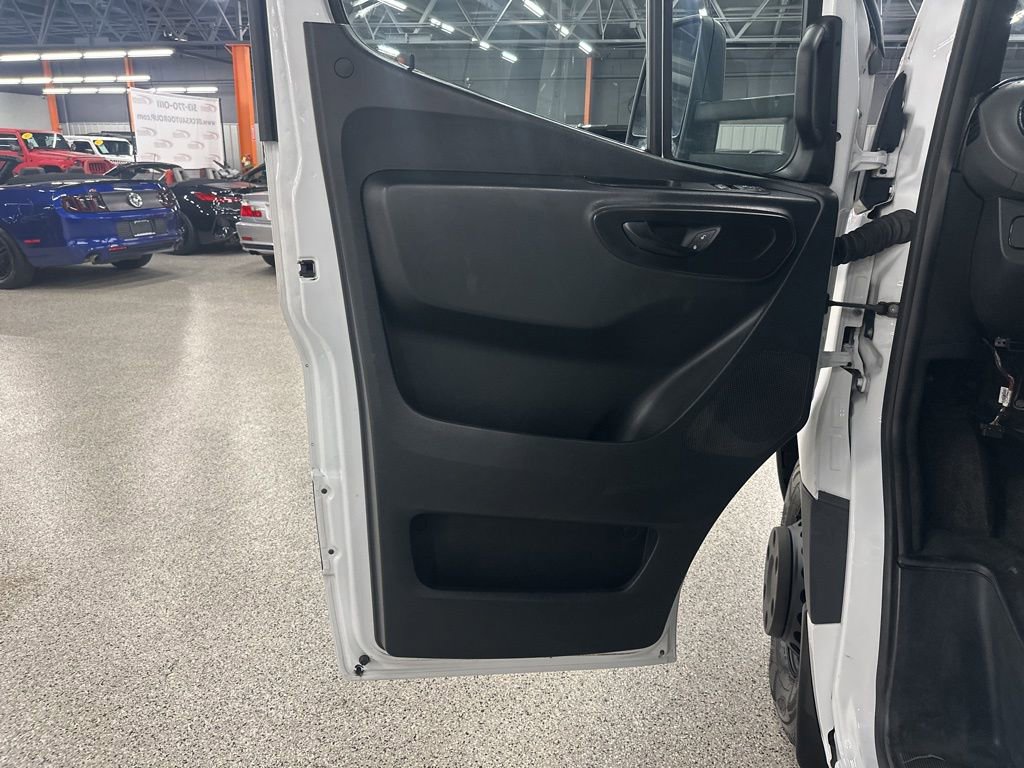 Used 2019 Freightliner Sprinter 3500 w/ Premium Package image 14