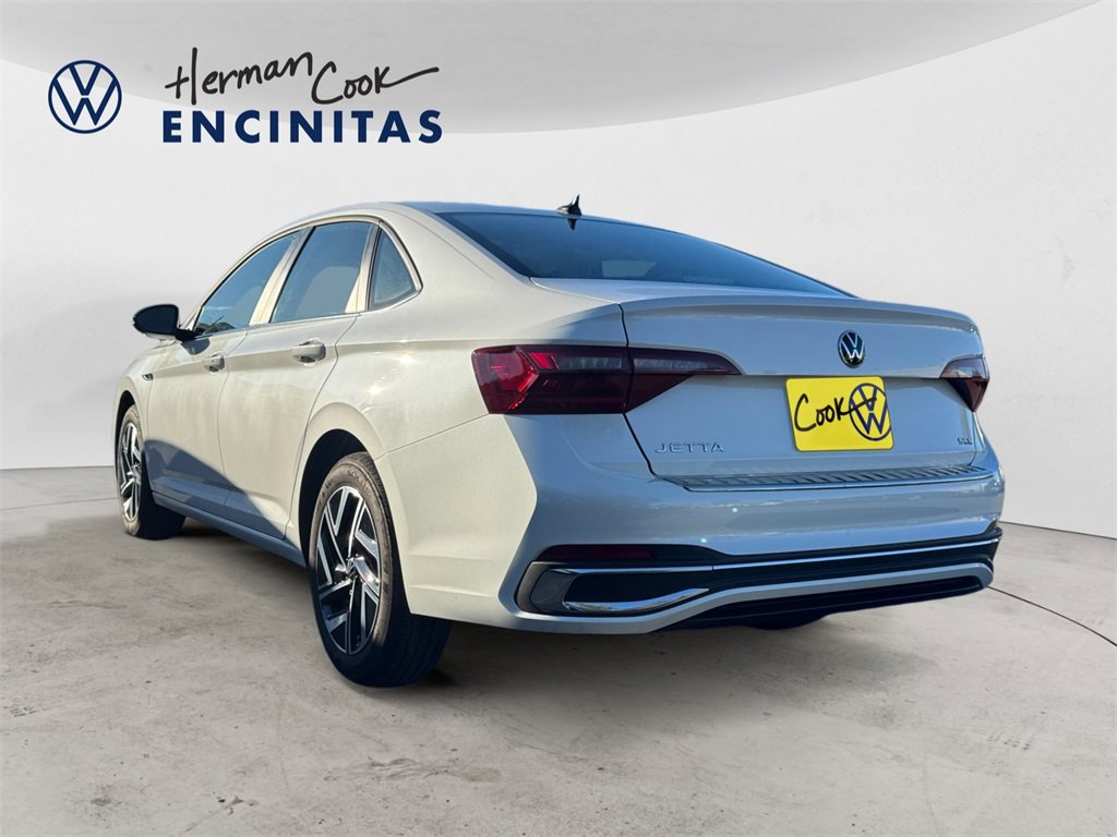 Certified 2024 Volkswagen Jetta SEL image 3