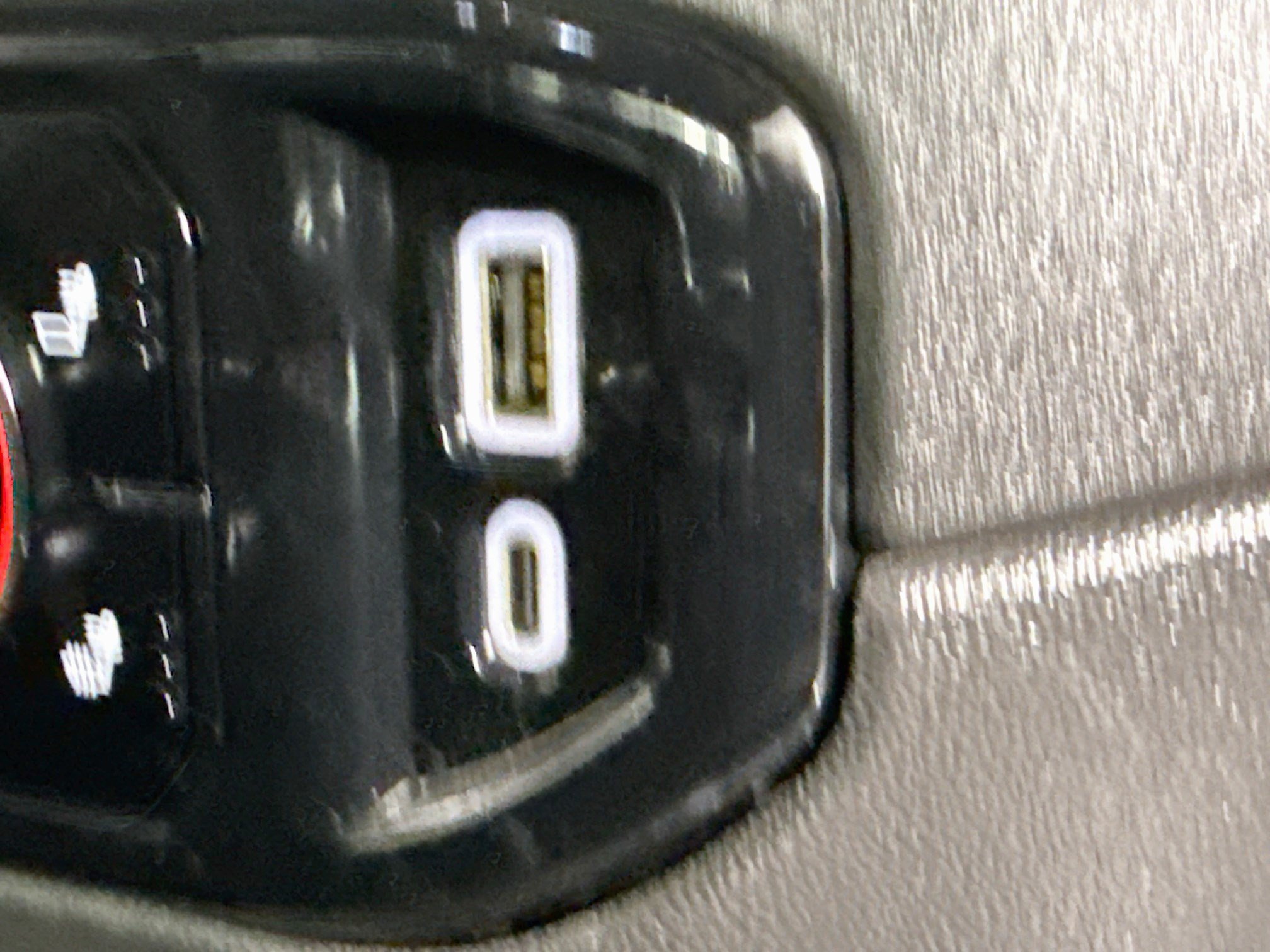Used 2024 Chevrolet Silverado 1500 LT RWD image 40