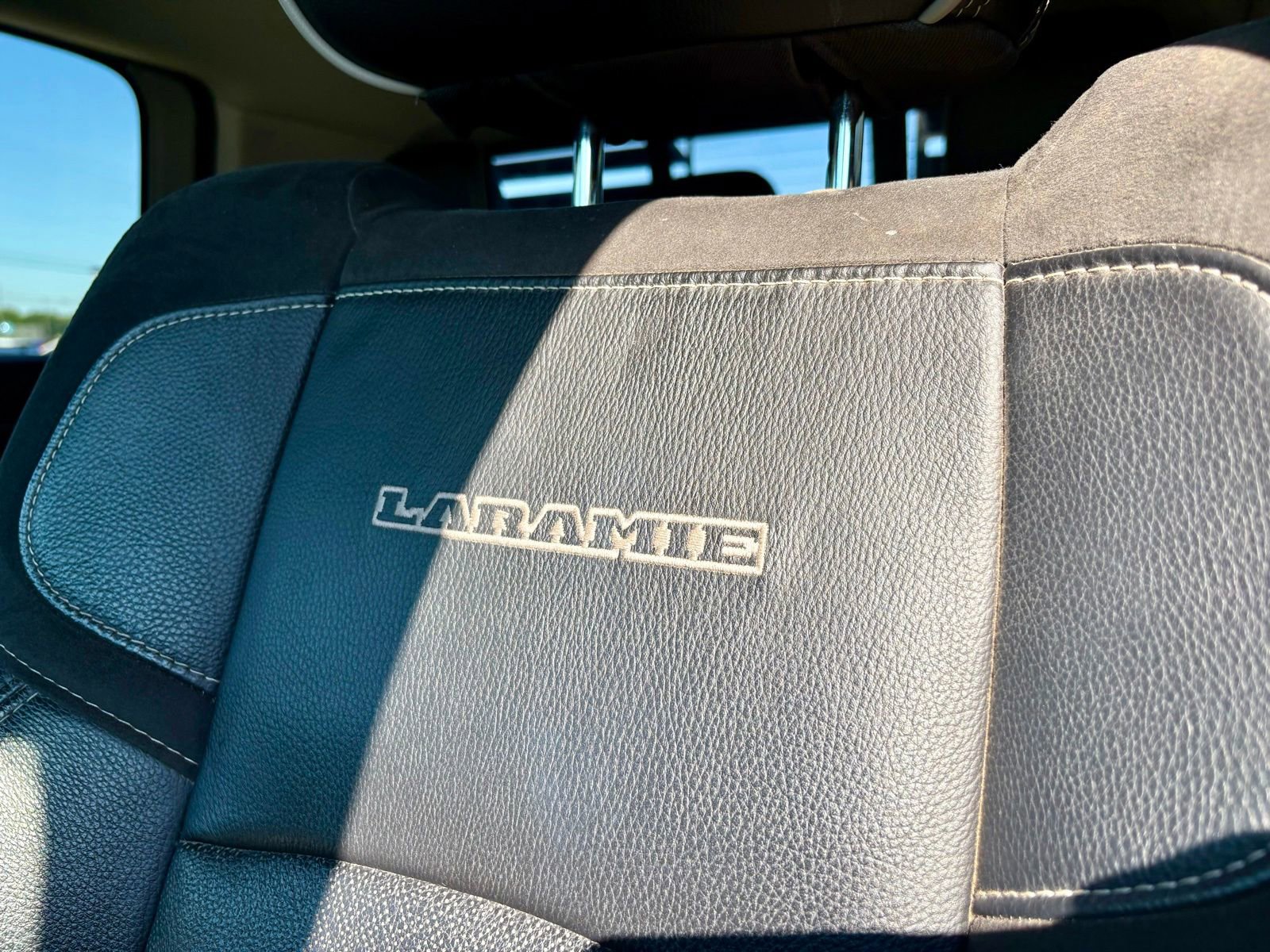 Used 2023 RAM 3500 Laramie AWD/4WD image 19