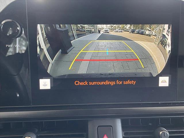 Used 2024 Lexus UX 250h FWD image 17