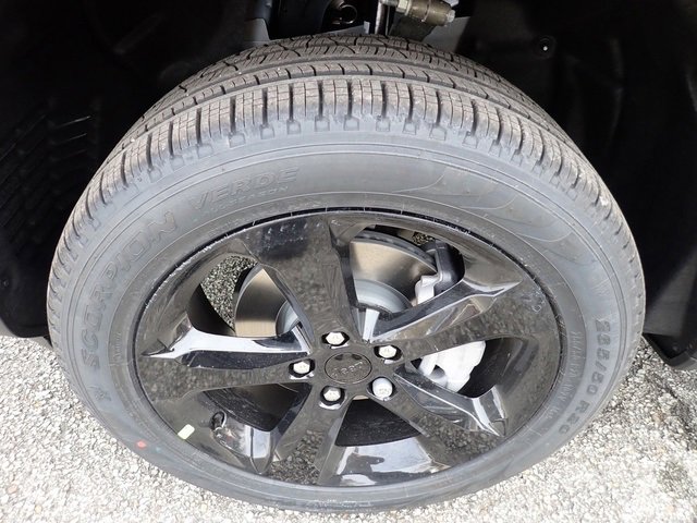 New 2025 Jeep Grand Cherokee Limited w/ Black Appearance Package image 11