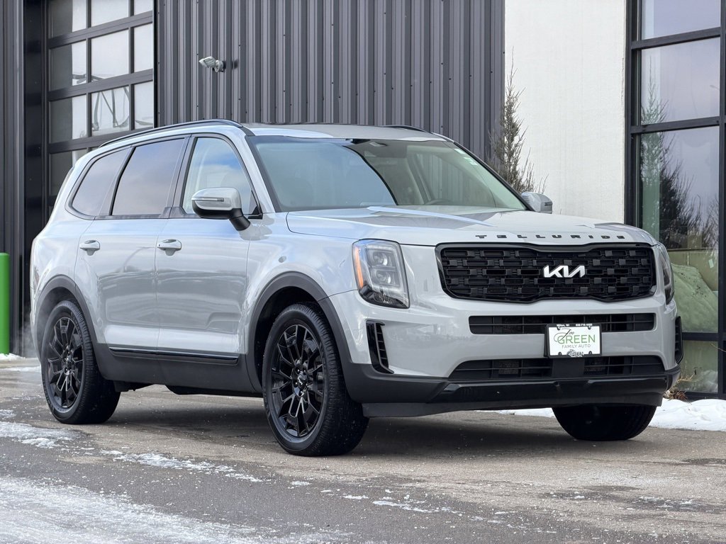 Used 2022 Kia Telluride EX w/ EX Premium Package image 4