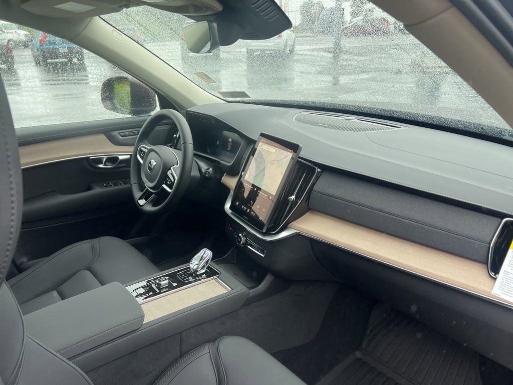 New 2026 Volvo XC90 B6 Plus w/ Protection Package Premier image 39