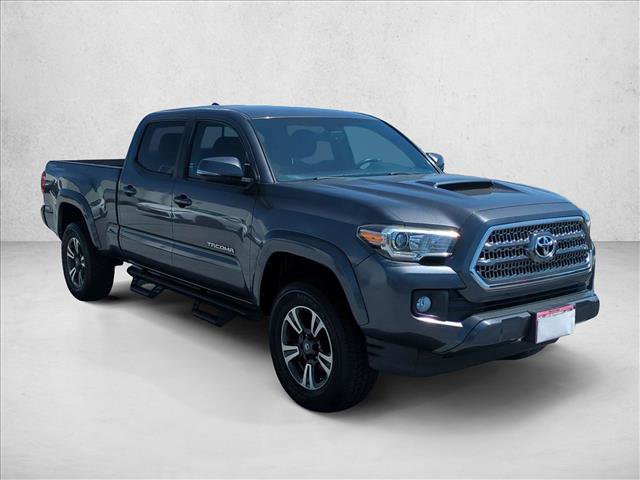 Used 2017 Toyota Tacoma TRD Sport RWD image 3