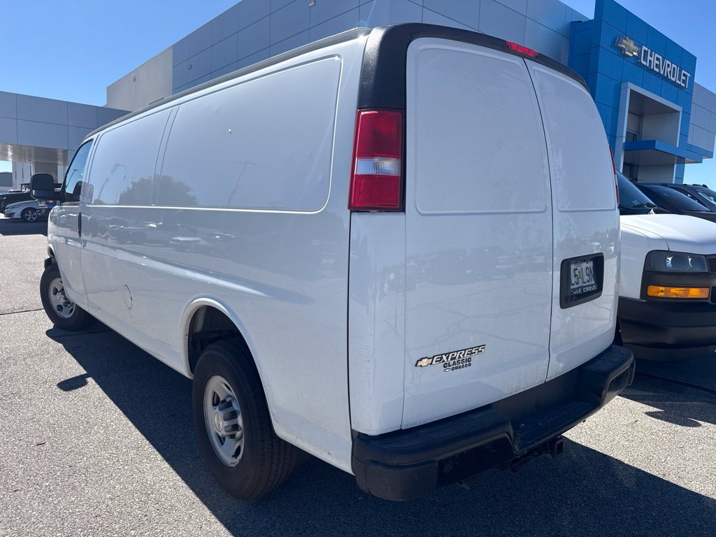 Used 2024 Chevrolet Express 2500 Extended w/ Driver Convenience Package RWD image 3