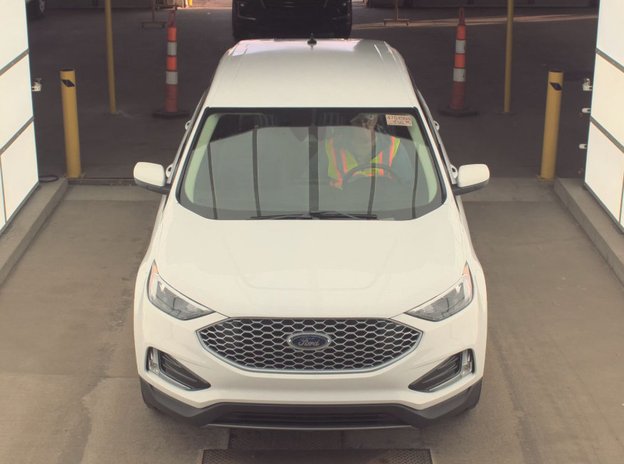 Used 2024 Ford Edge SEL w/ Convenience Package AWD/4WD image 9