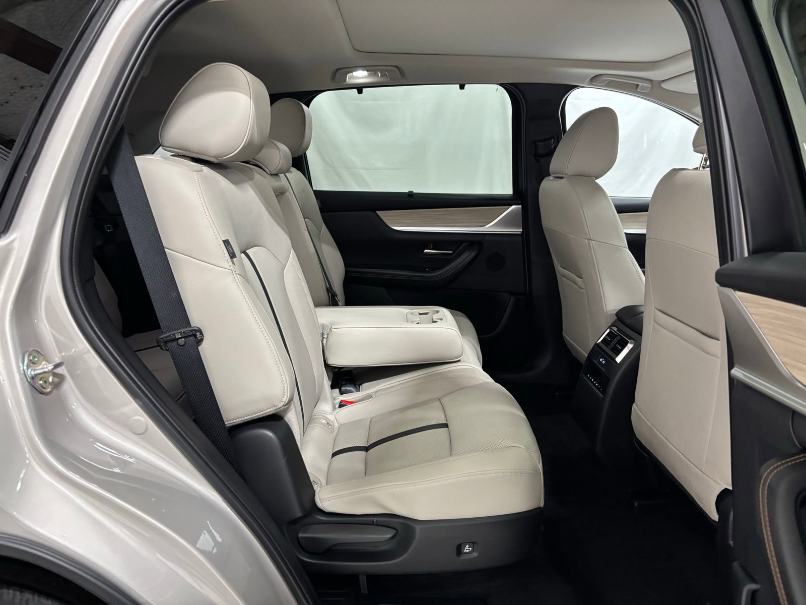 Certified 2025 MAZDA CX-90 Plug-In Hybrid w/Premium Sport image 14