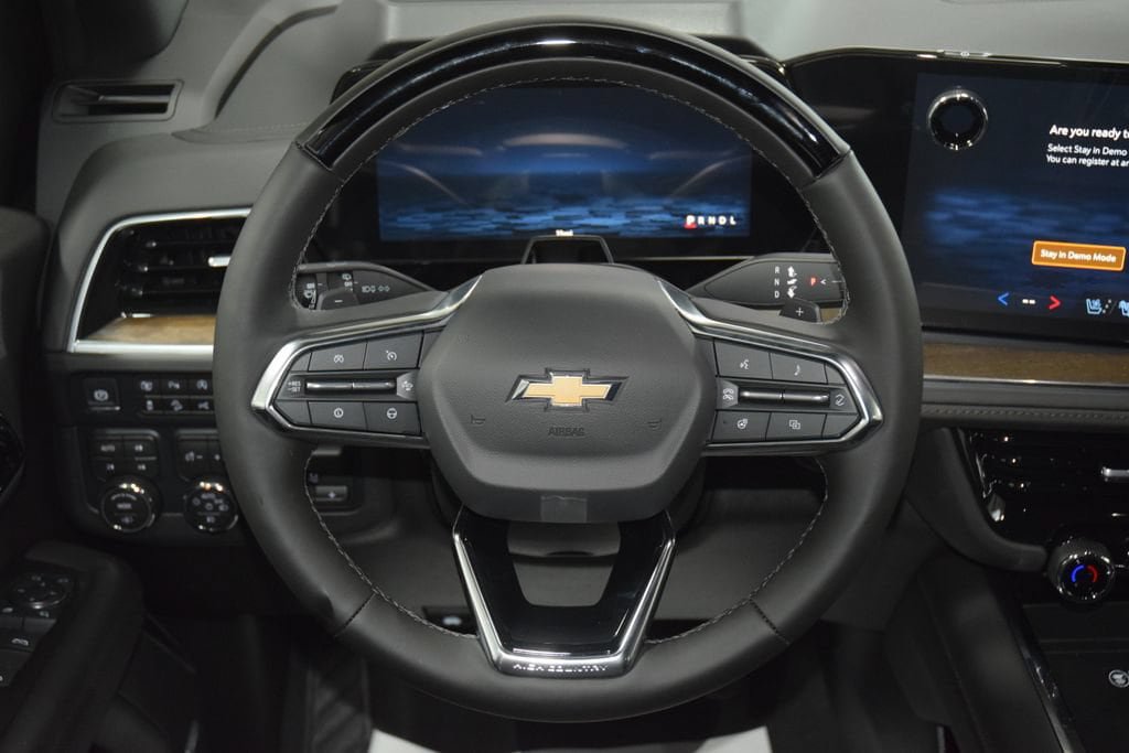 New 2026 Chevrolet Suburban High Country AWD/4WD image 37