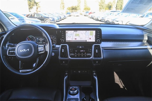 Certified 2023 Kia Sorento EX w/ Panoramic Sunroof Package image 13