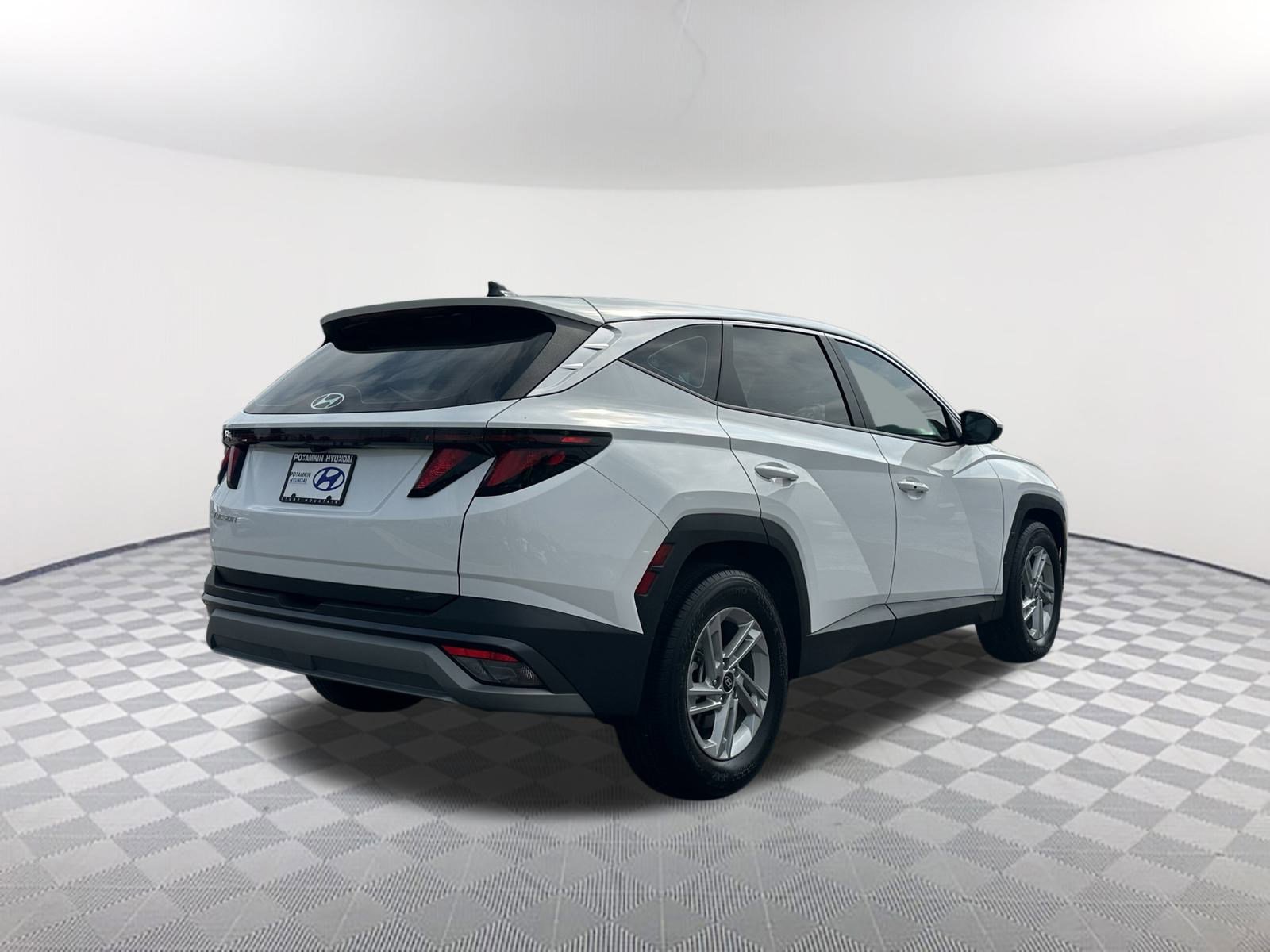 Used 2025 Hyundai Tucson SE image 7