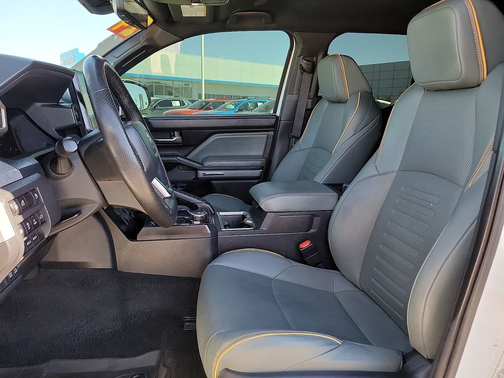 Used 2024 Toyota Tacoma Trailhunter image 19