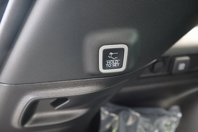 New 2025 Jeep Grand Cherokee Altitude image 25