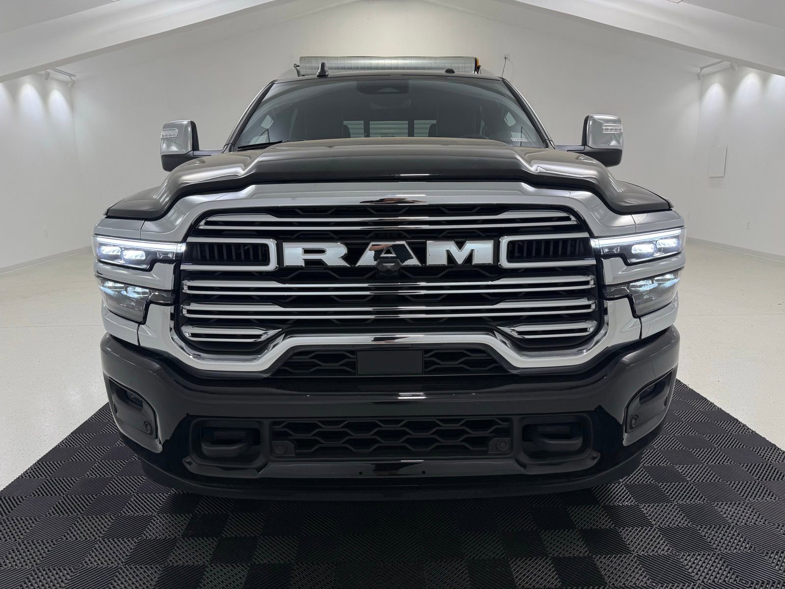 Used 2025 RAM 2500 Laramie image 2
