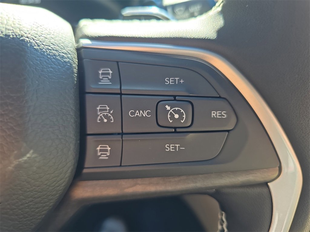 New 2025 Jeep Grand Cherokee Limited image 19