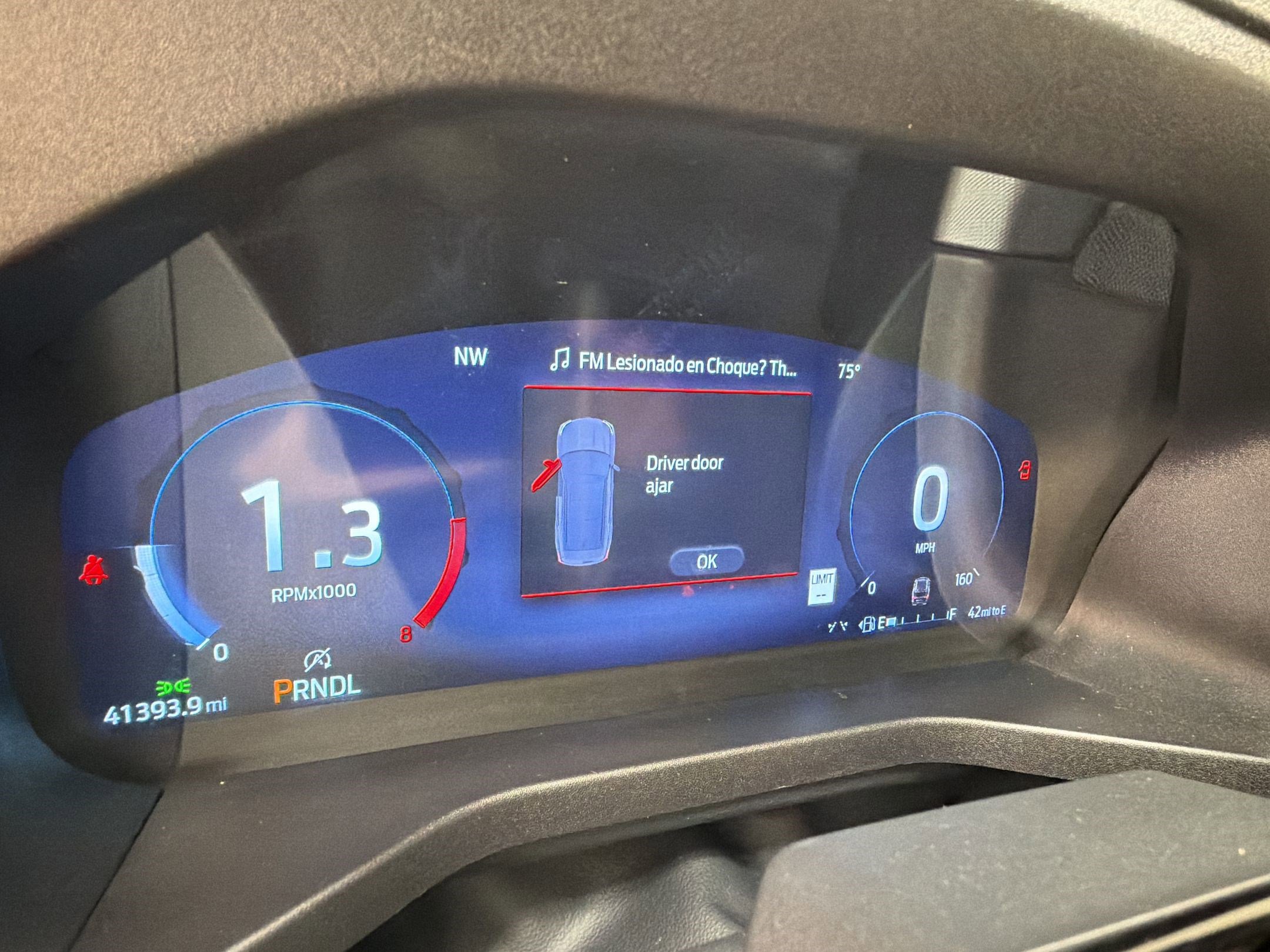 Used 2025 Ford Explorer ST-Line w/ ST-Line Street Pack AWD/4WD image 18