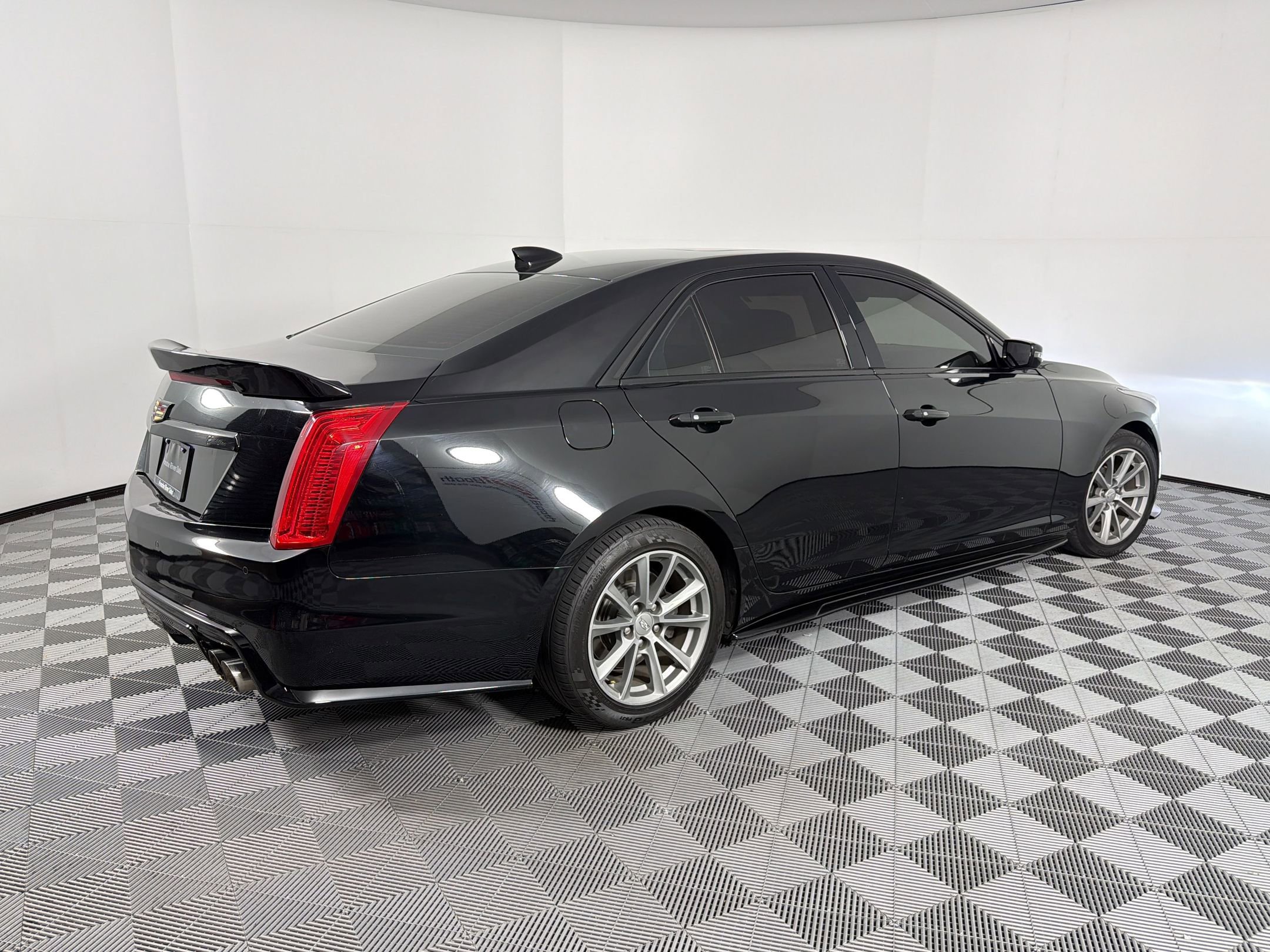 Used 2019 Cadillac CTS Luxury RWD image 9