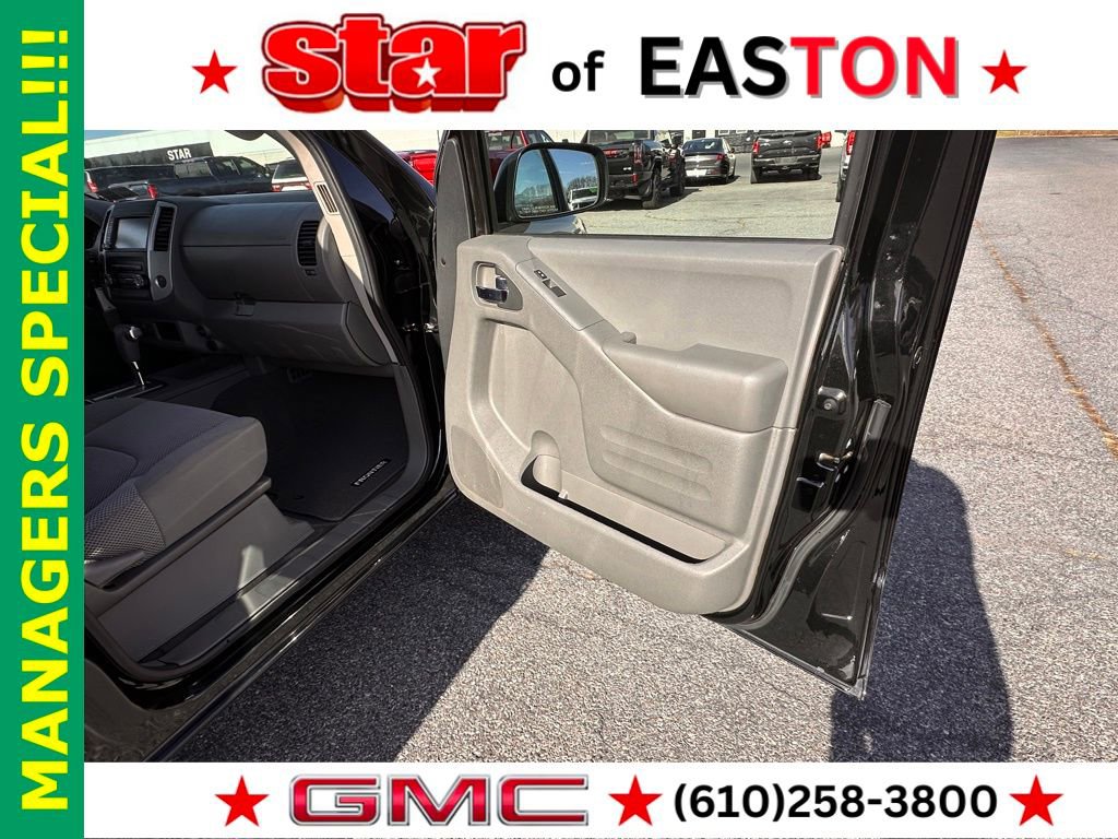 Used 2019 Nissan Frontier SV image 12