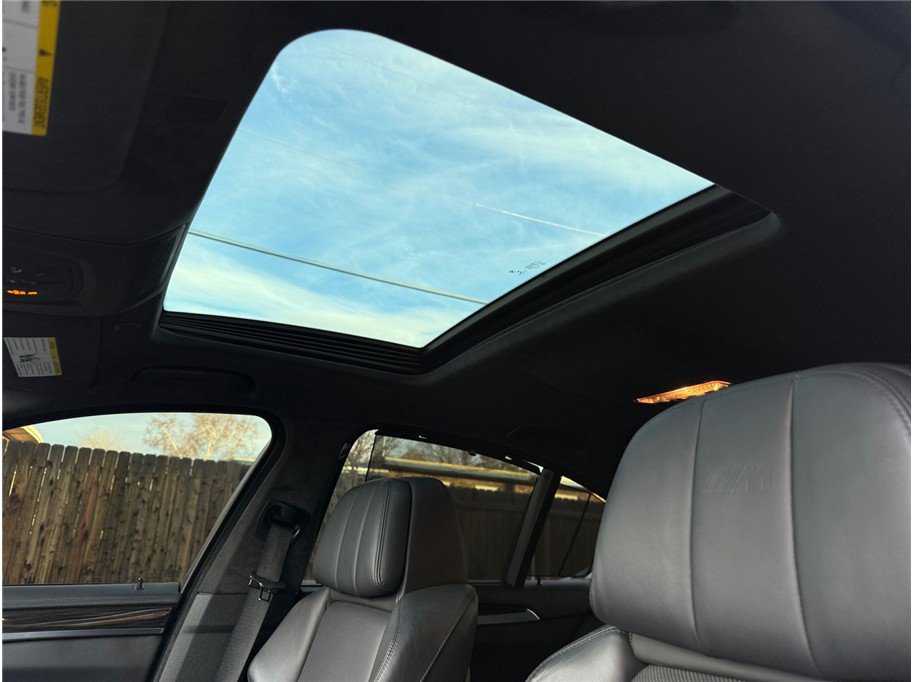 Used 2016 BMW M5 image 33