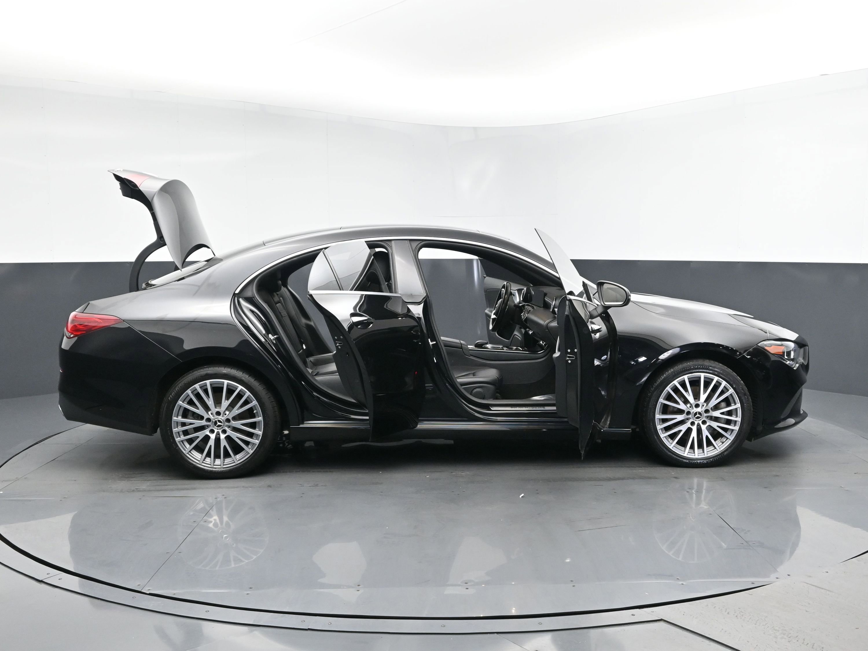 Used 2022 Mercedes-Benz CLA 250 4MATIC w/ Premium Package Lite image 28