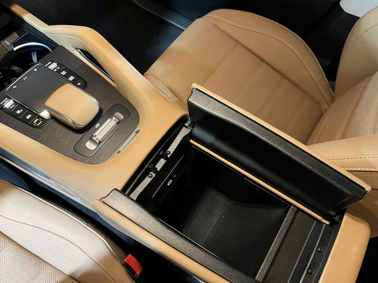 New 2026 Mercedes-Benz GLS 450 4MATIC image 36