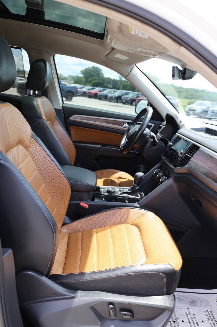 Used 2019 Volkswagen Atlas SEL Premium AWD/4WD image 15