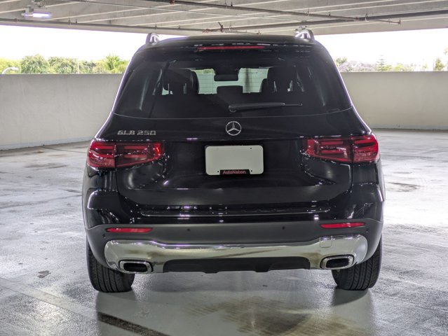 Used 2025 Mercedes-Benz GLB 250 image 9