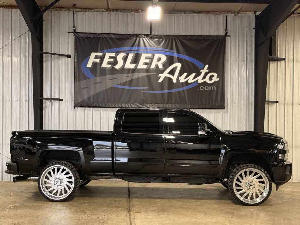 Used 2019 Chevrolet Silverado 2500 LTZ w/ Duramax Plus Package AWD/4WD image 35